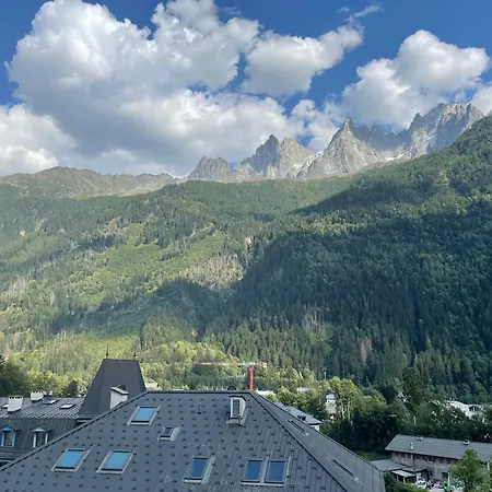 Daire Plein Centre Vue Panoramique Exceptionnelle Sud Tres Grand Chamonix